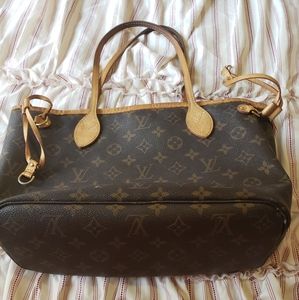 Louis Vuitton bag. Monogram Canvas